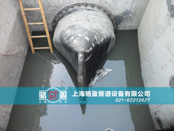 四川省自貢市富順縣法蘭式<a href=http://www.huasuankj.cn/ target=_blank class=infotextkey><a href=http://www.huasuankj.cn target=_blank class=infotextkey>鴨嘴閥</a></a>安裝現(xiàn)場(chǎng)