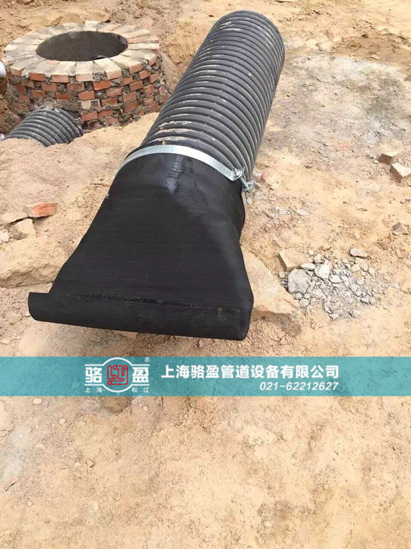 卡箍法蘭式<a href=http://www.huasuankj.cn/ target=_blank class=infotextkey><a href=http://www.huasuankj.cn target=_blank class=infotextkey>鴨嘴閥</a></a>安裝現(xiàn)場(chǎng)